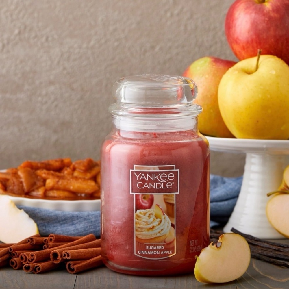 Yankee Candle Sugared Cinnamon Apple,fresh vanilla, nutmeg,crushed clove